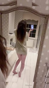 belledelphine - Image 2