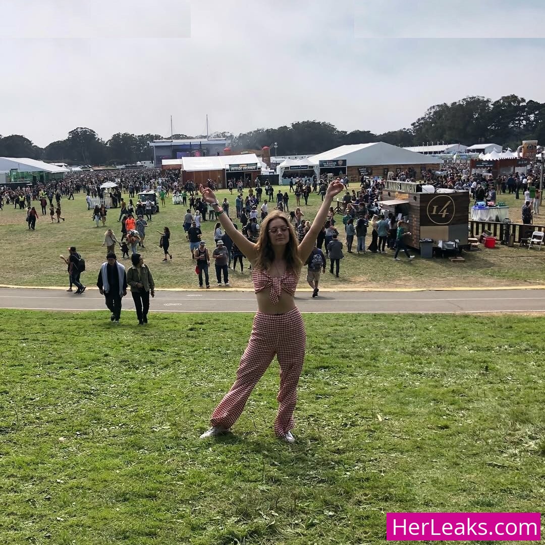 Billie Lourd - Image 38