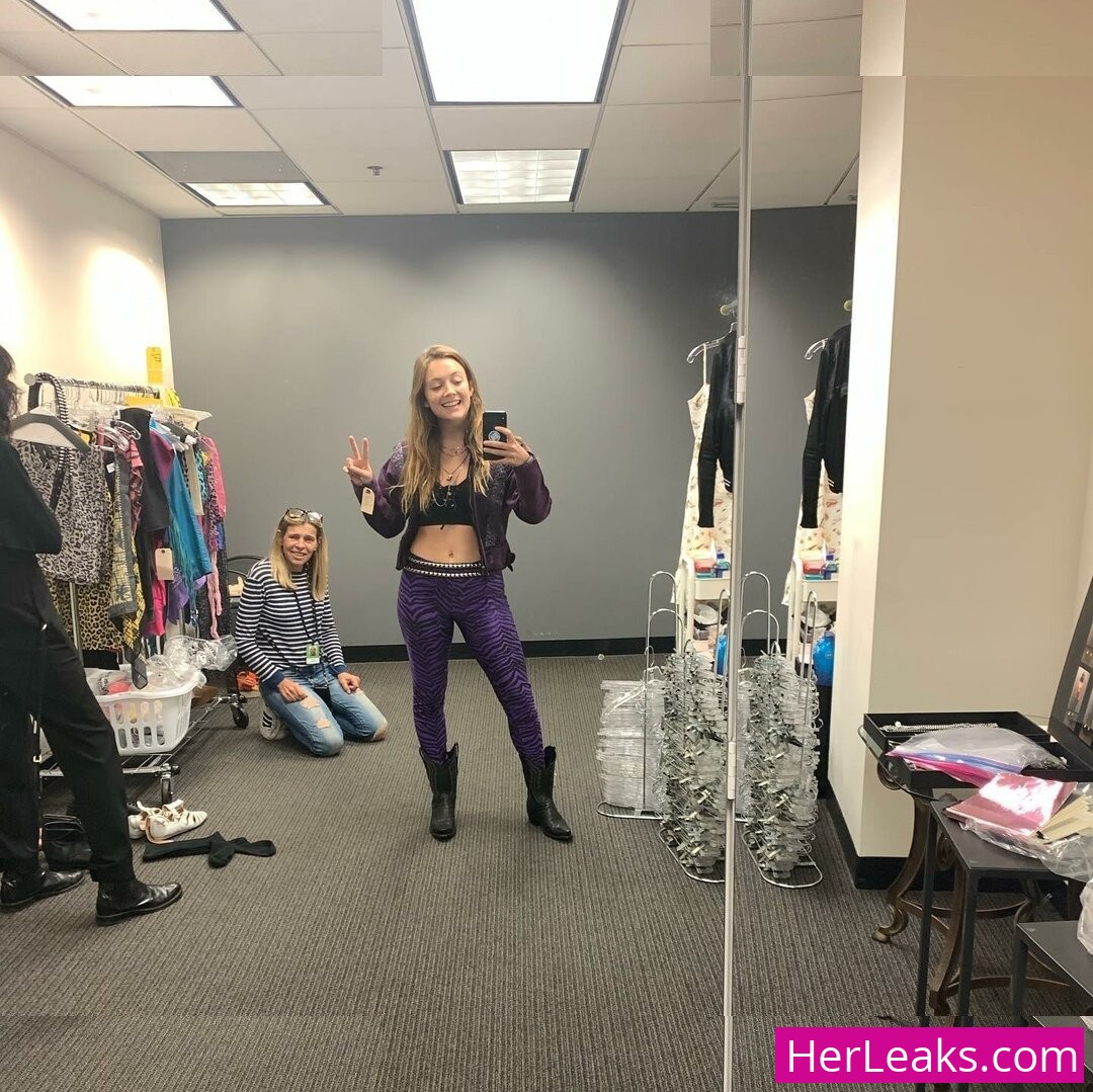 Billie Lourd - Image 24