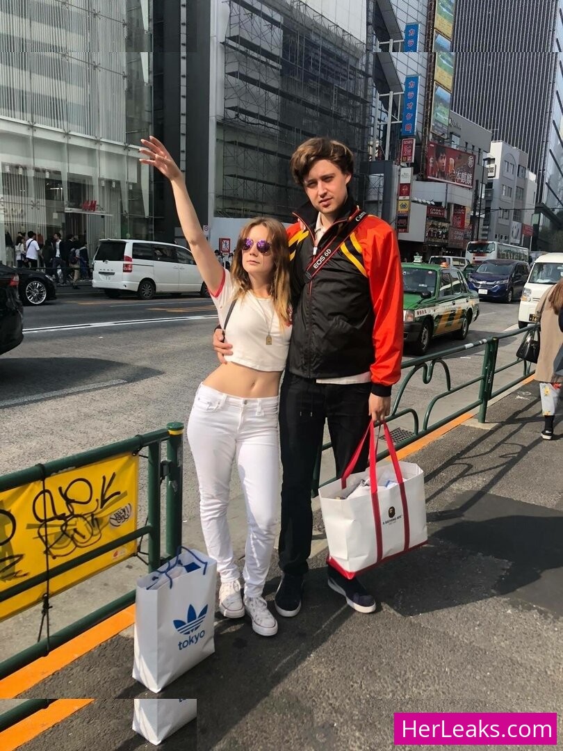 Billie Lourd - Image 2