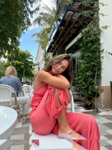 Brit Manuela - Image 13