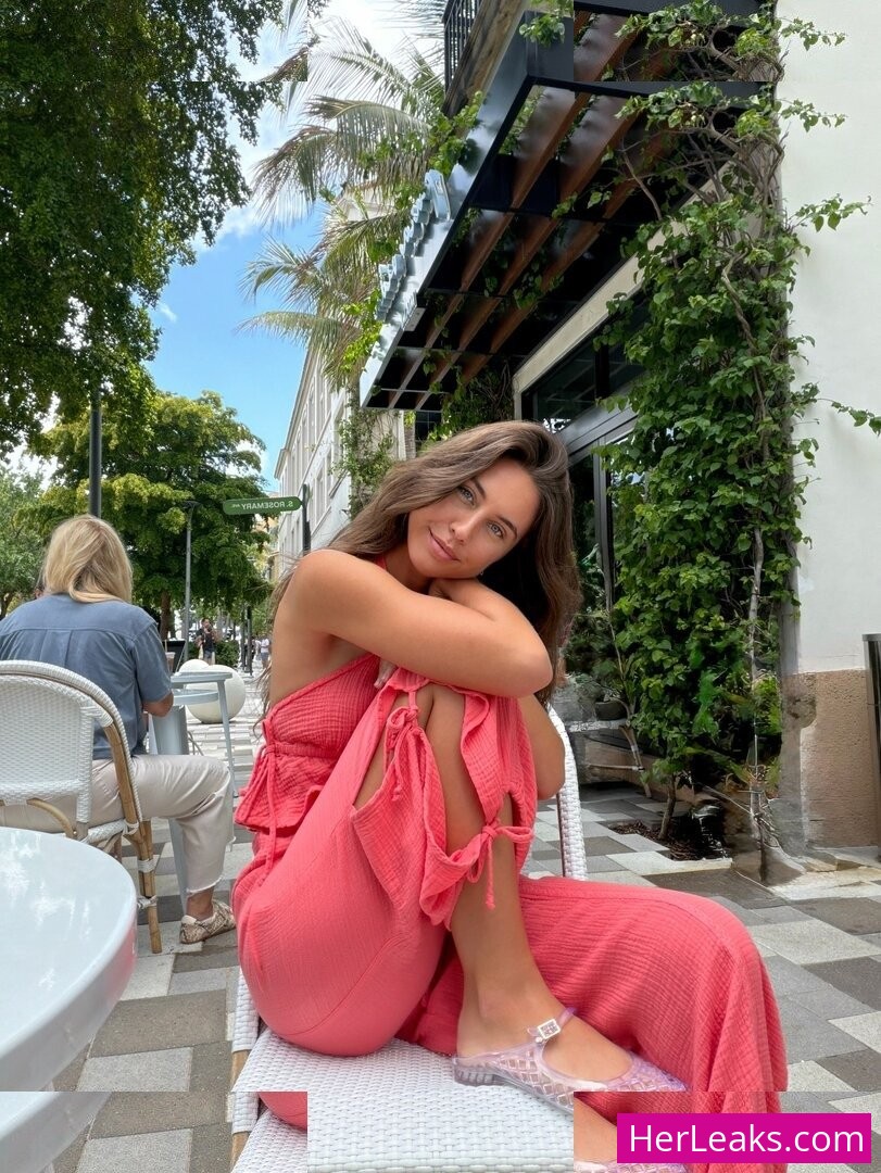 Brit Manuela - Image 13