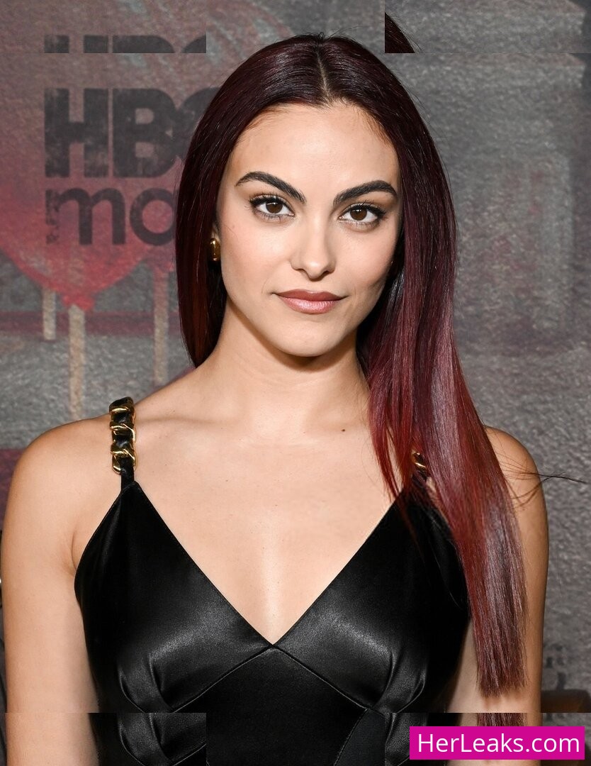 Camila Mendes - Image 169