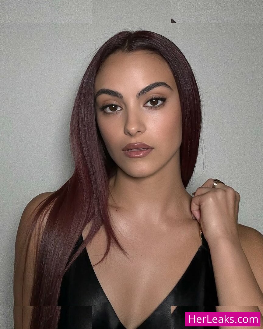 Camila Mendes - Image 161