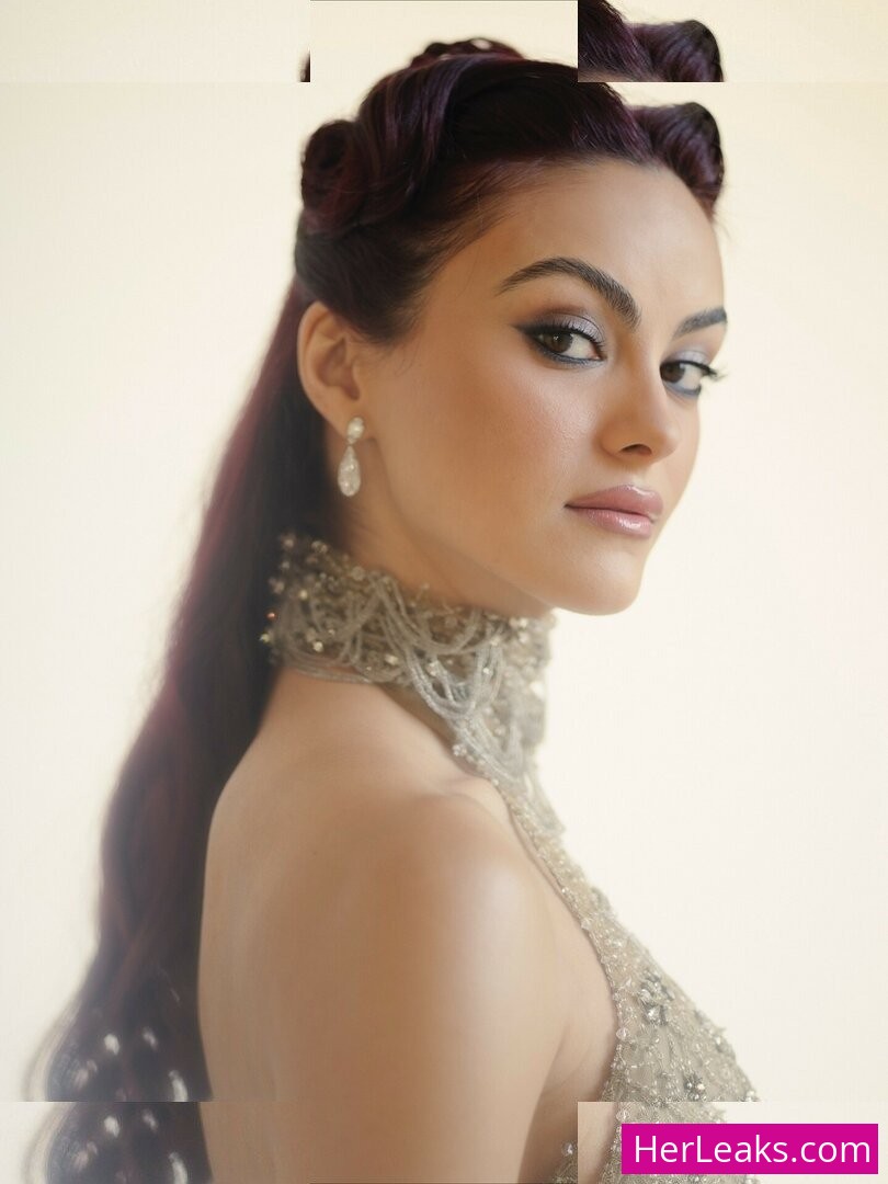 Camila Mendes - Image 156