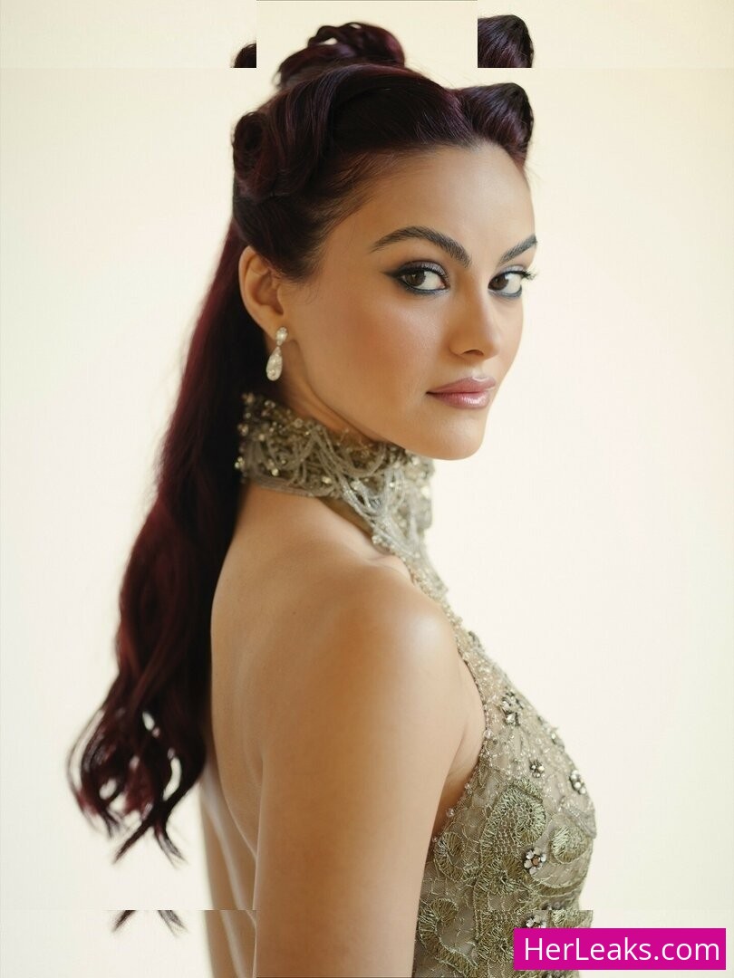 Camila Mendes - Image 153