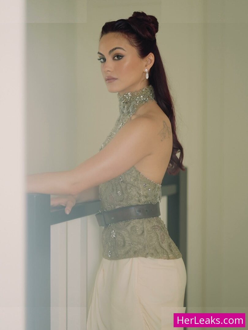 Camila Mendes - Image 147