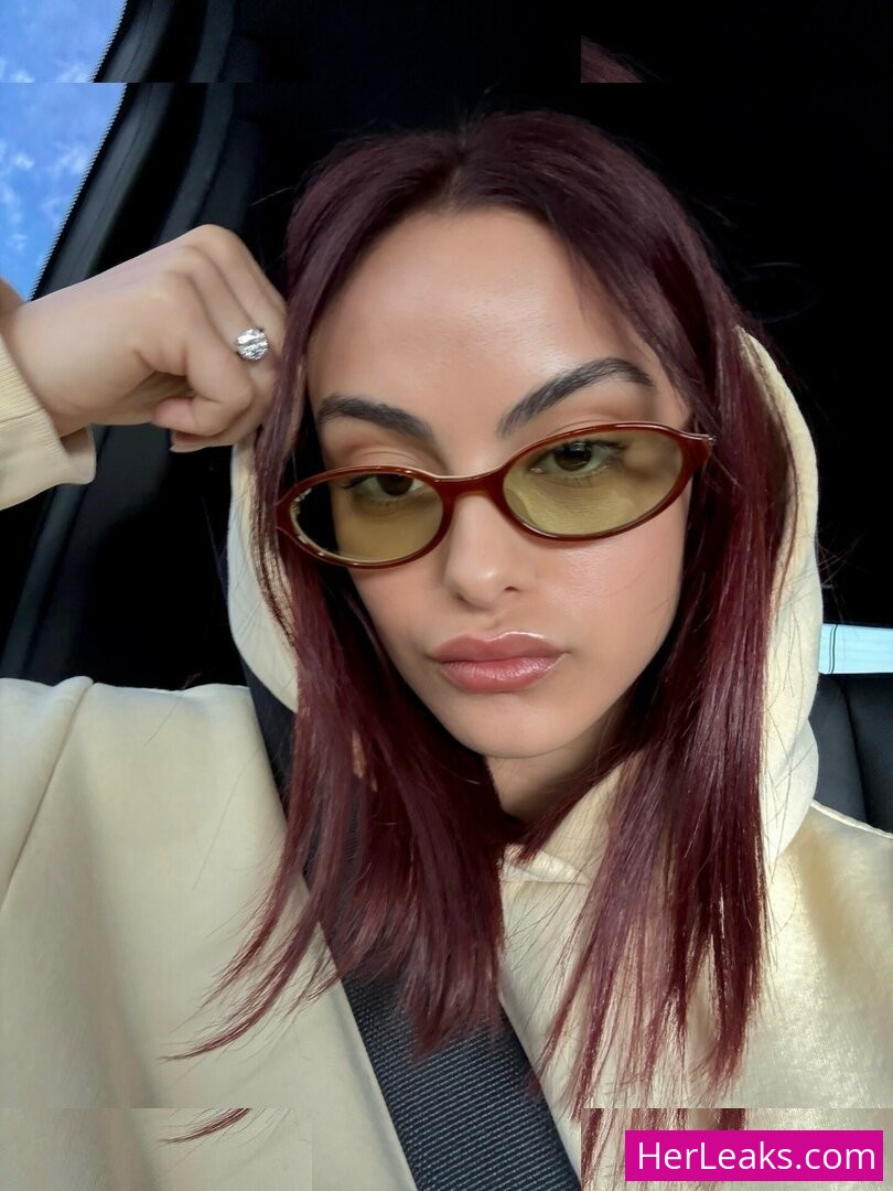 Camila Mendes - Image 115