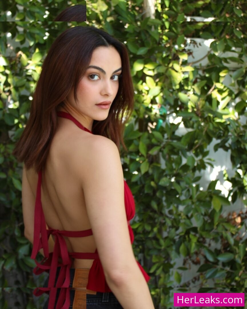 Camila Mendes - Image 107