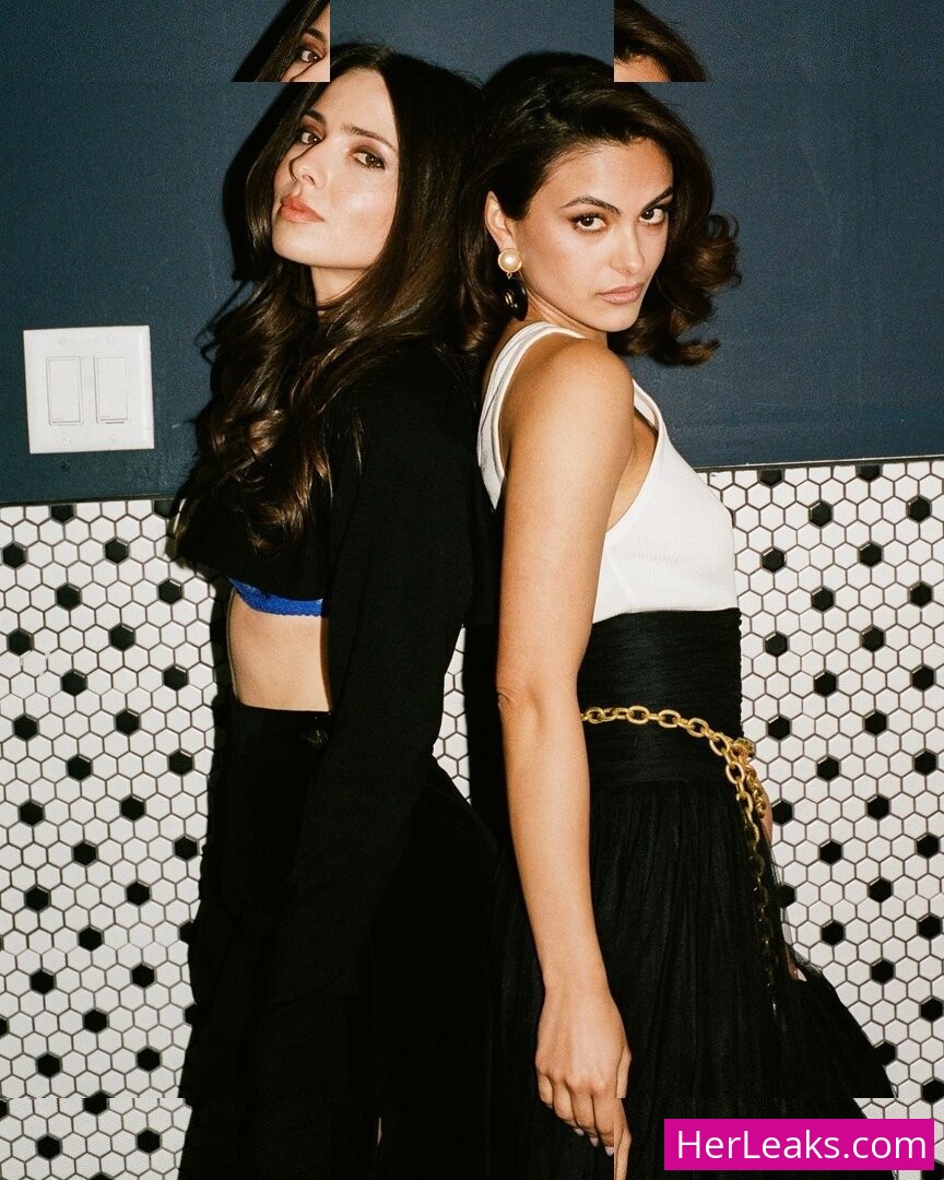 Camila Mendes - Image 86