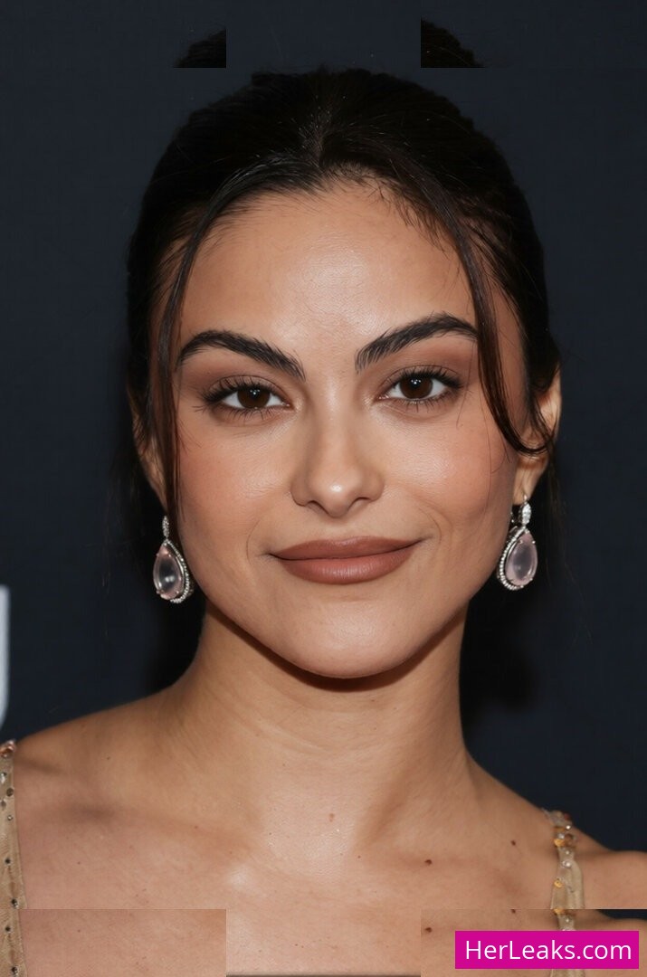 Camila Mendes - Image 70