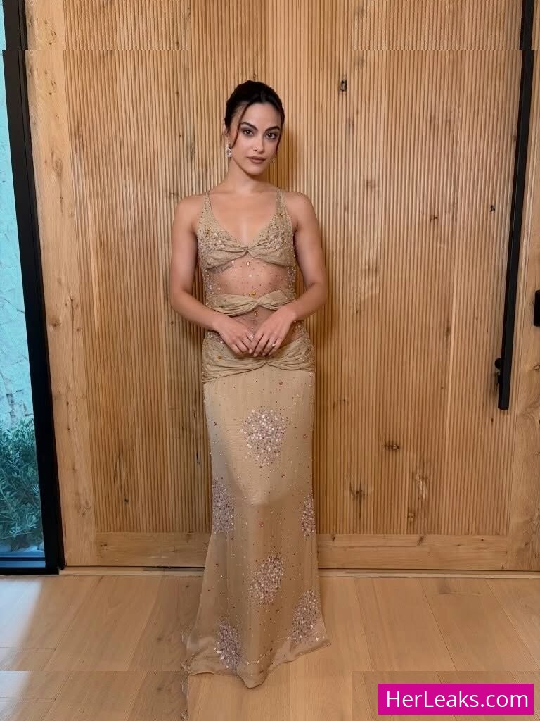 Camila Mendes - Image 65