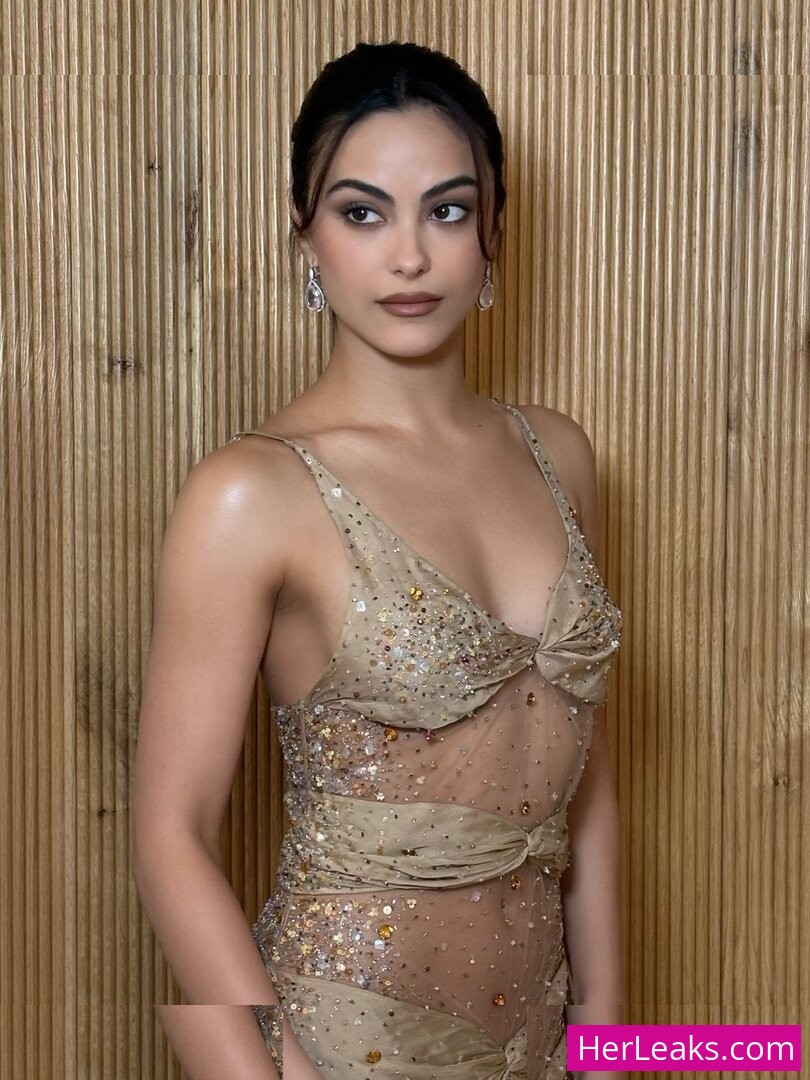 Camila Mendes - Image 62