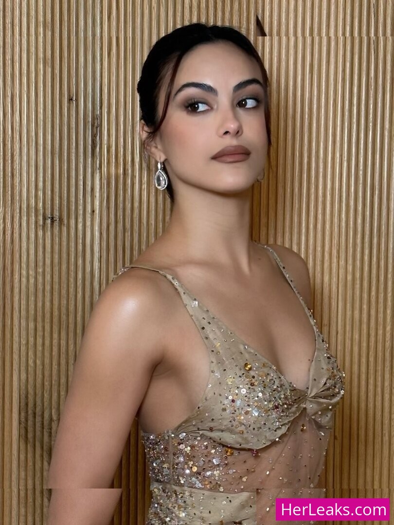 Camila Mendes - Image 61