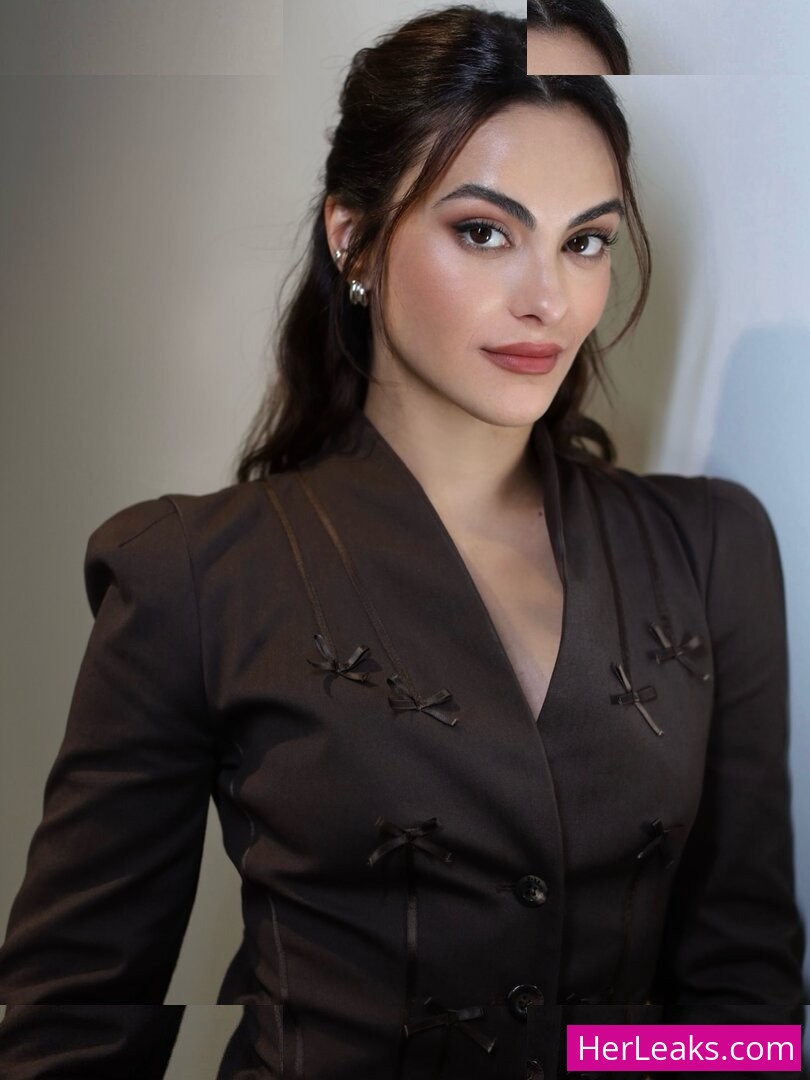 Camila Mendes - Image 58