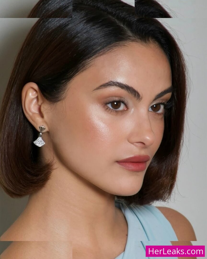 Camila Mendes - Image 48