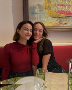 Camila Mendes - Image 12
