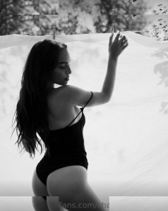Charletta ASMR - Image 31