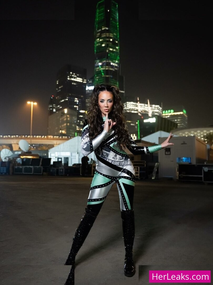 Chelsea Green - Image 139