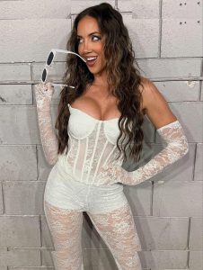 Chelsea Green - Image 74