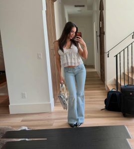 Chelsea Green - Image 10