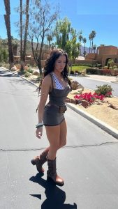 Chelsea Green - Image 2