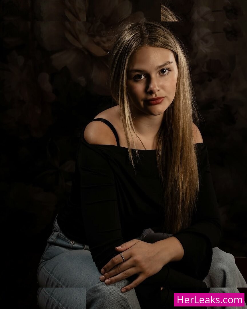 Chloe Marie - Image 24