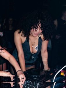 Cinnabrit - Image 63