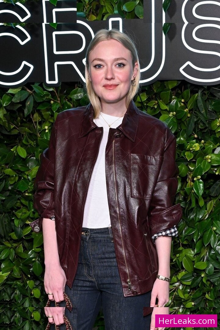 Dakota Fanning - Image 166