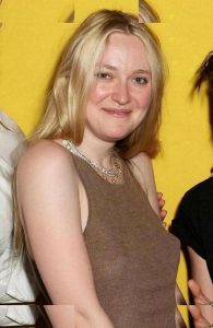 Dakota Fanning - Image 154