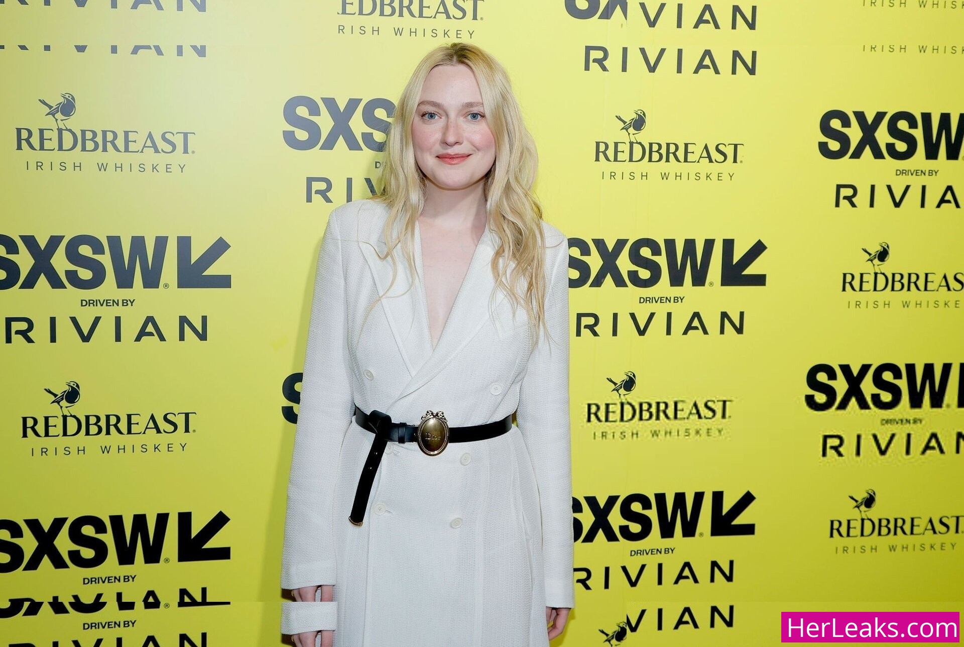 Dakota Fanning - Image 36