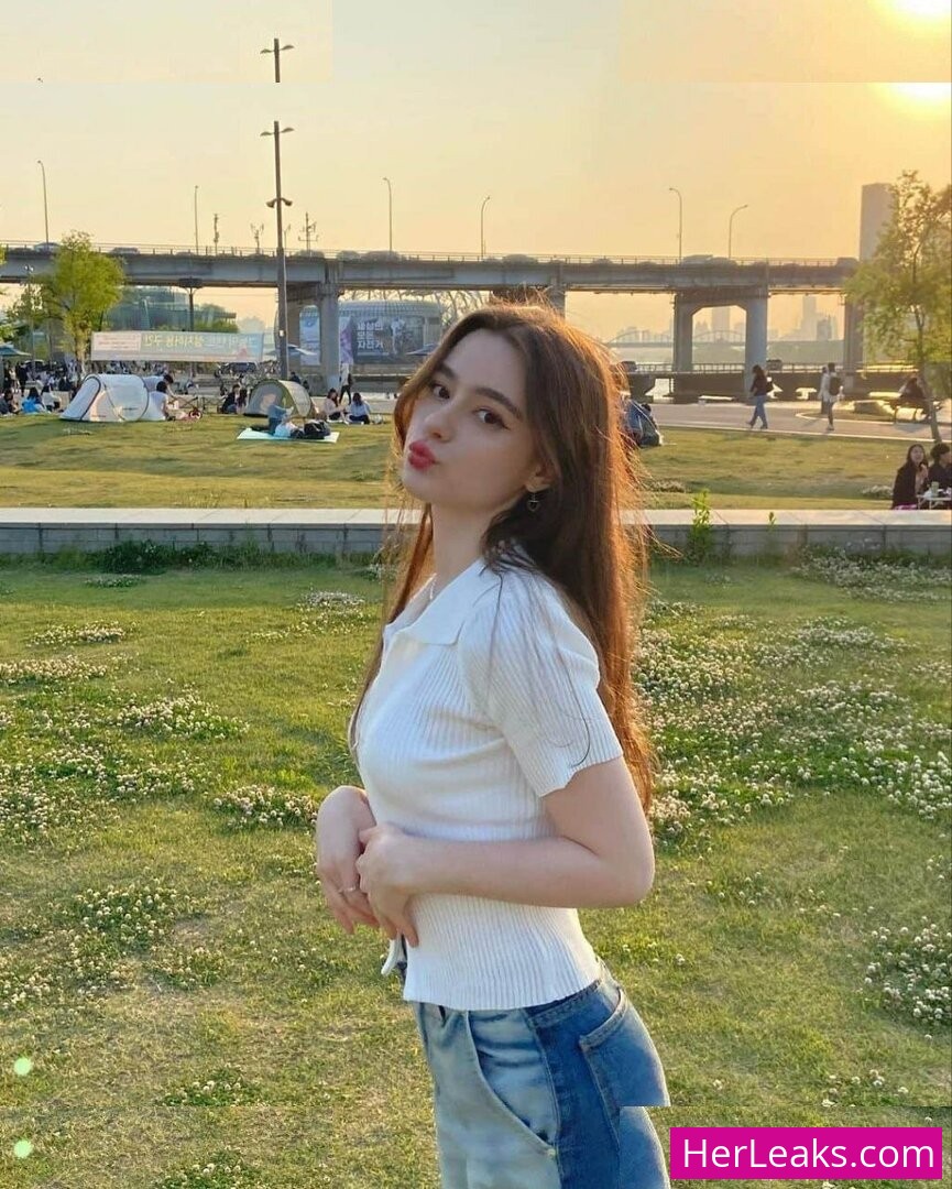 Dasha Taran - Image 50