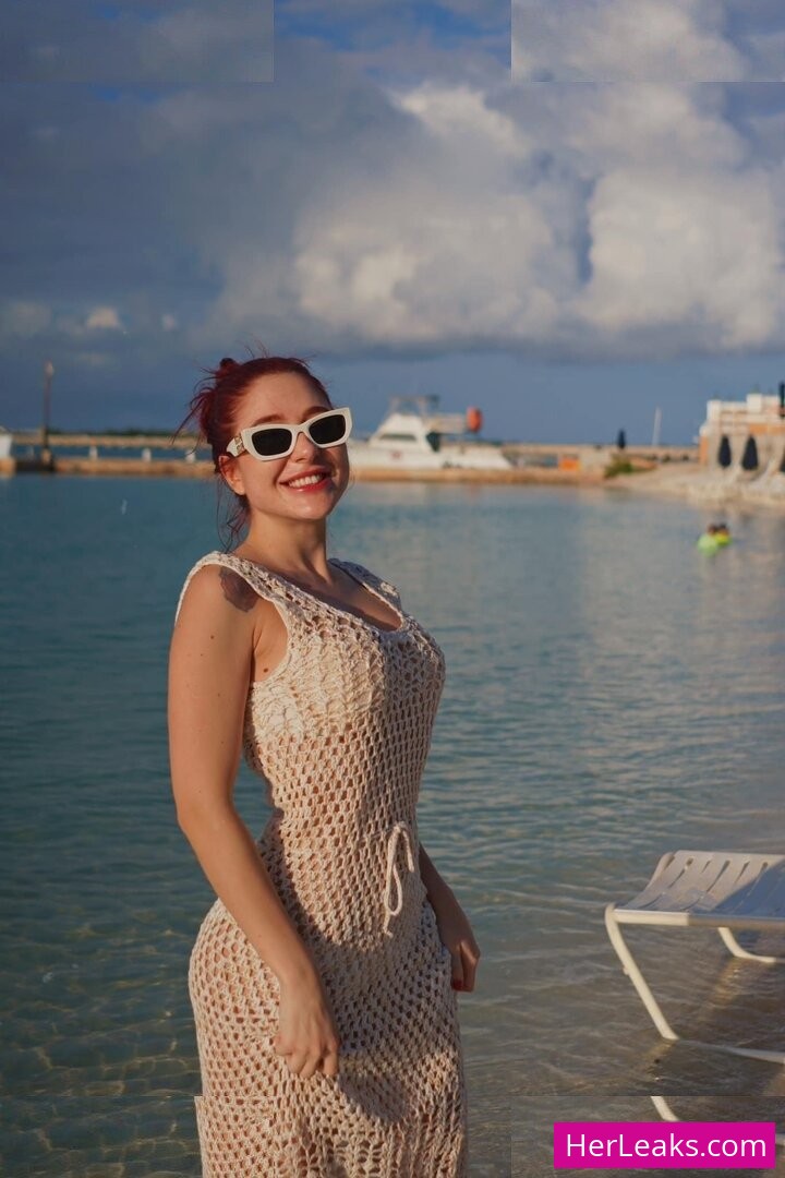 Diana Zambrozuski - Image 173