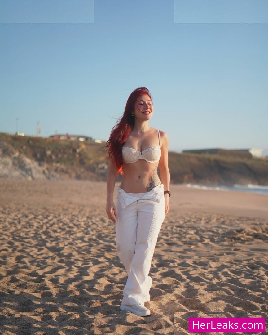 Diana Zambrozuski - Image 106