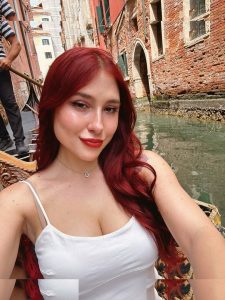 Diana Zambrozuski - Image 87