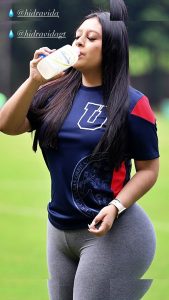 Elizabeth González - Image 31