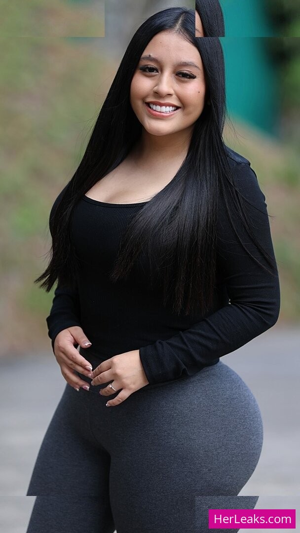 Elizabeth González - Image 6