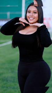 Elizabeth González - Image 5