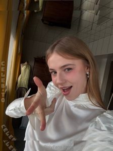 Elizabeth Vasilenko - Image 172