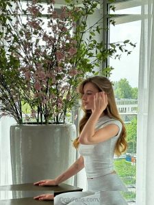 Elizabeth Vasilenko - Image 139