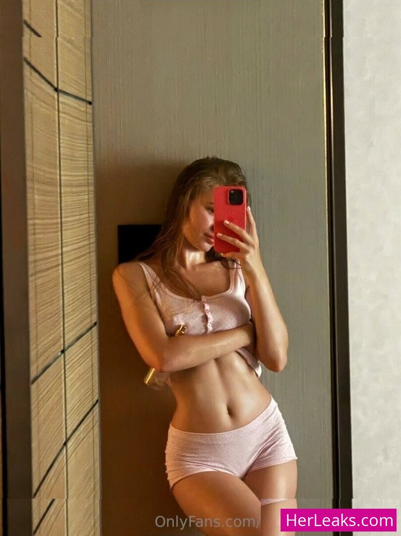 Elizabeth Vasilenko - Image 22