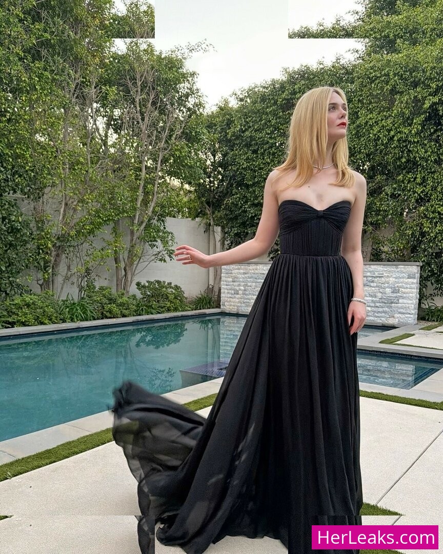 Elle Fanning - Image 193