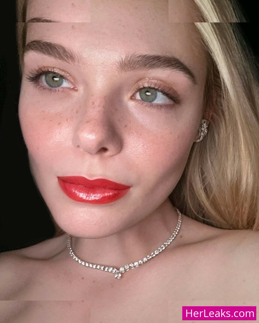 Elle Fanning - Image 190