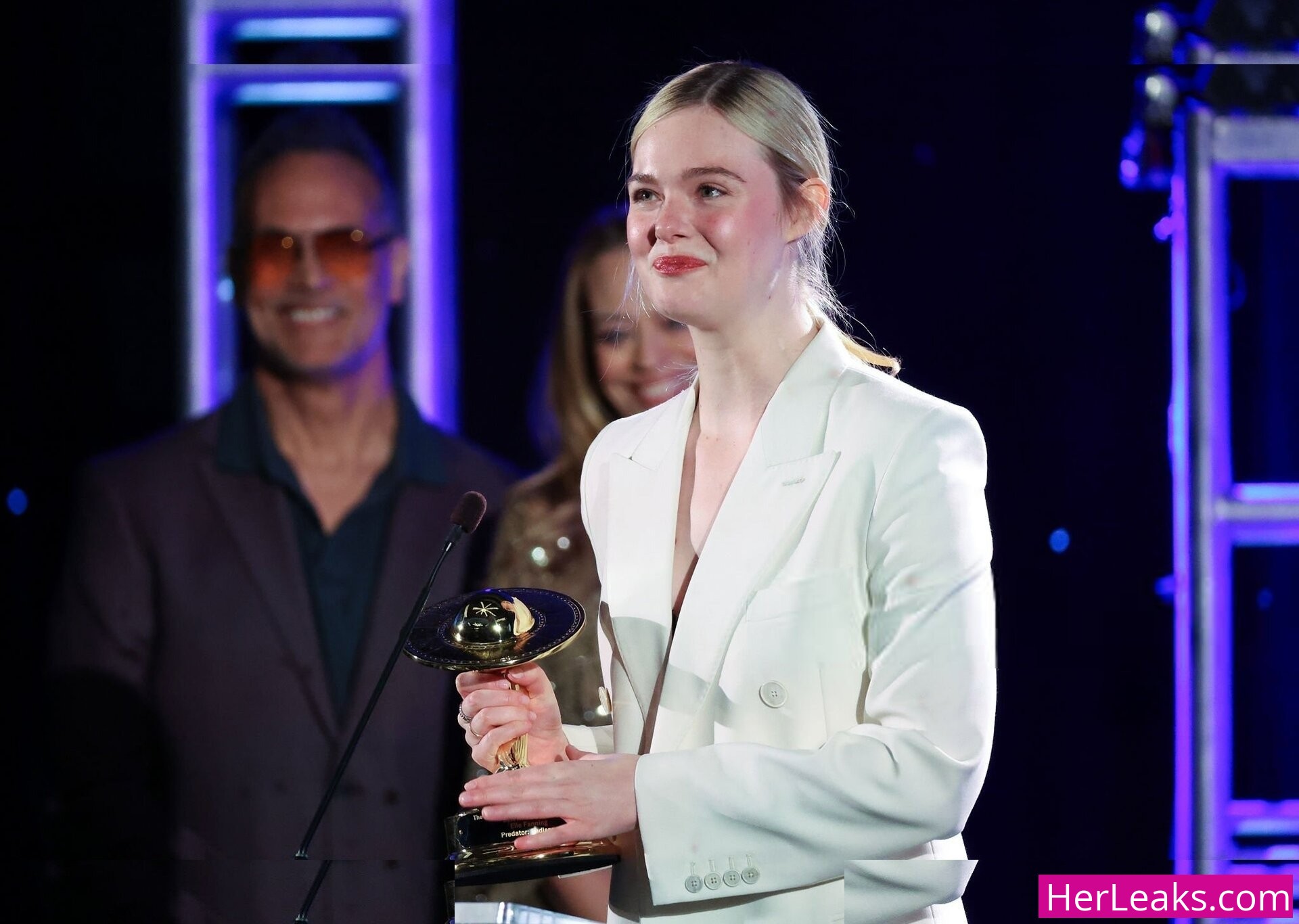 Elle Fanning - Image 182