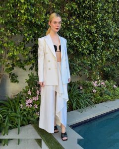 Elle Fanning - Image 177