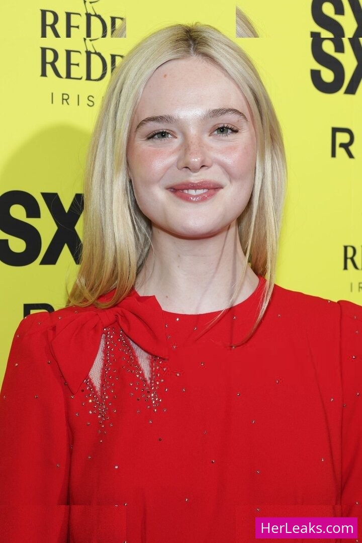 Elle Fanning - Image 170