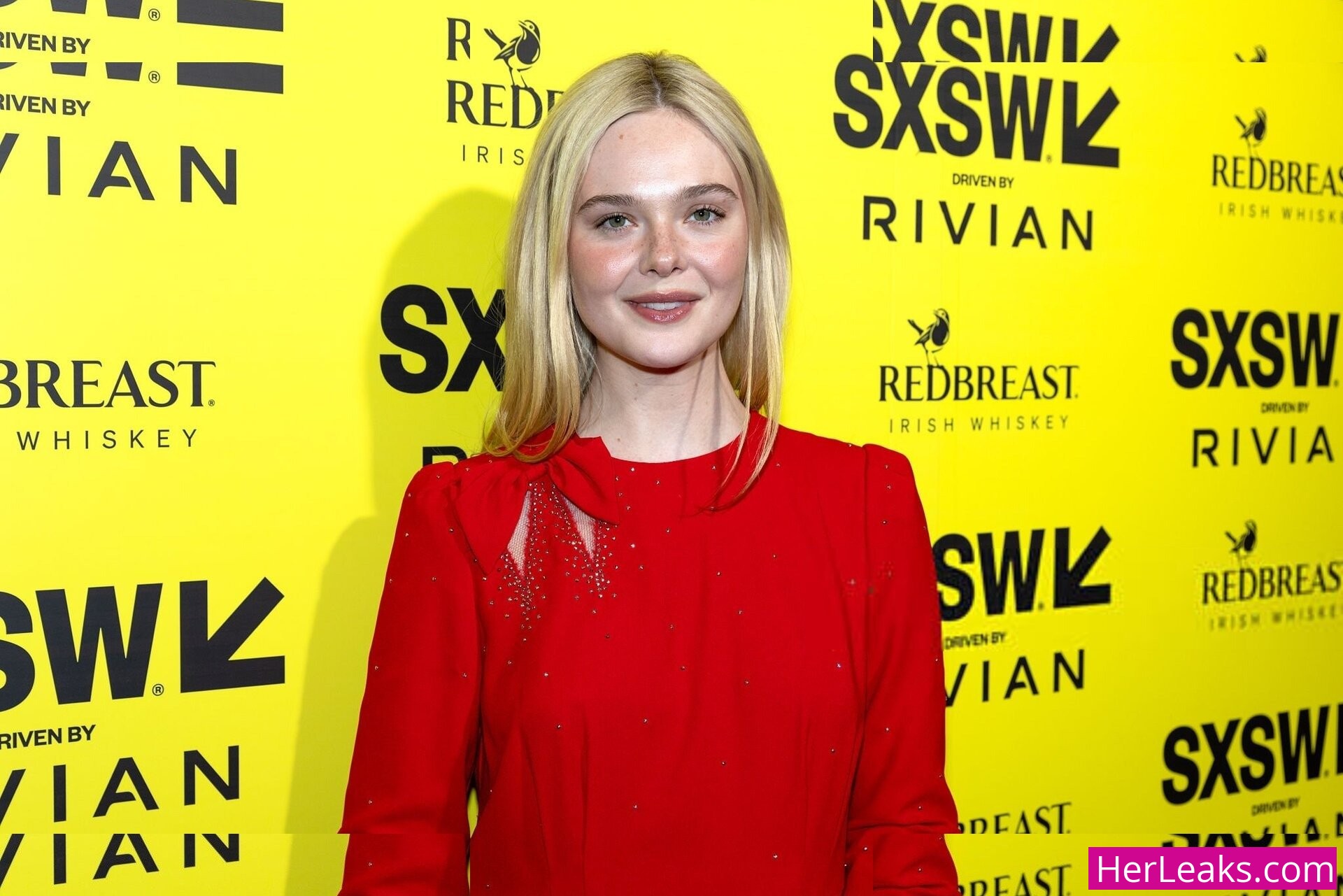 Elle Fanning - Image 165