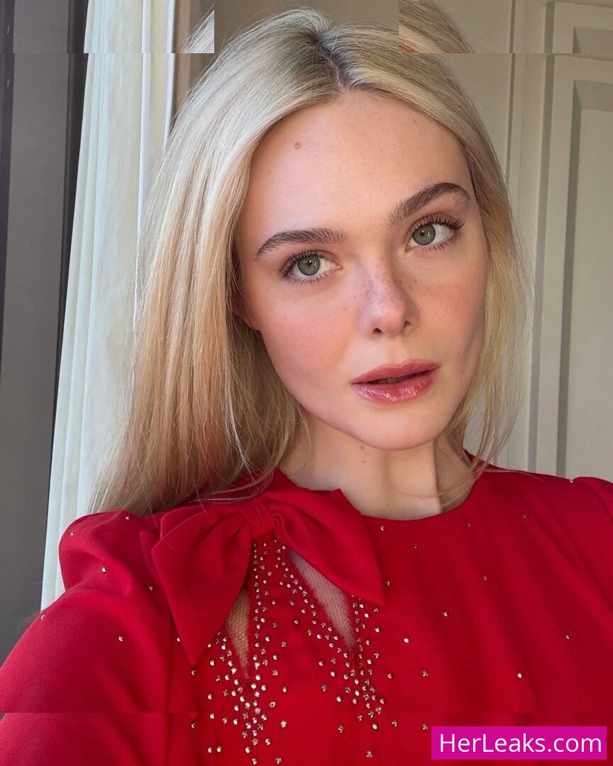 Elle Fanning - Image 155