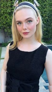 Elle Fanning - Image 149