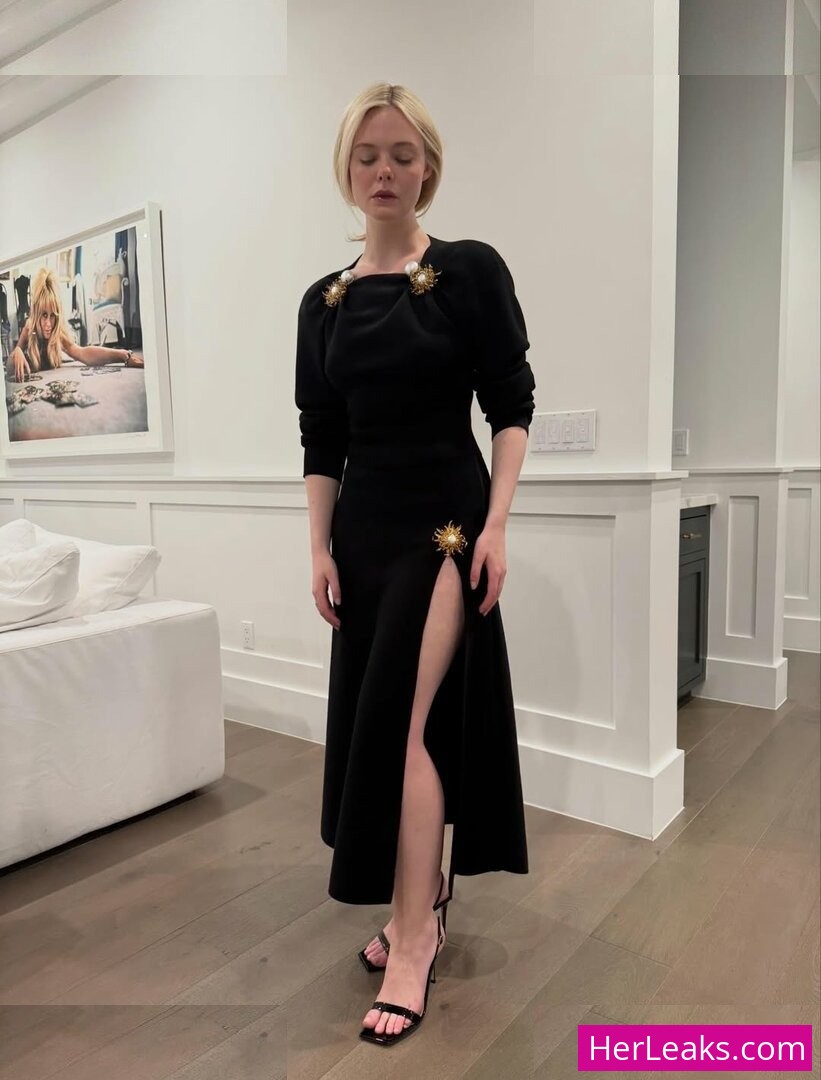 Elle Fanning - Image 148